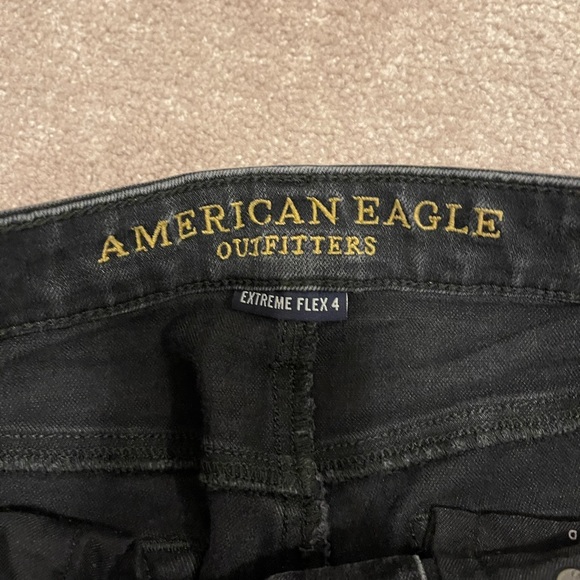 American Eagle Outfitters - Picture 2 of 4